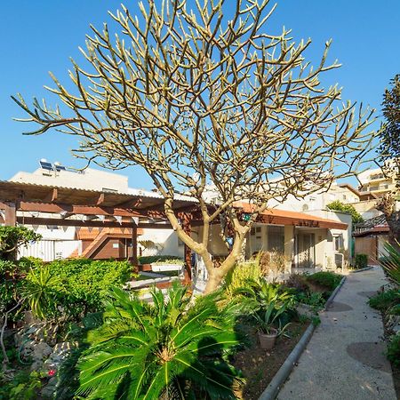 Breezot Yam Hotel Naharija Kültér fotó
