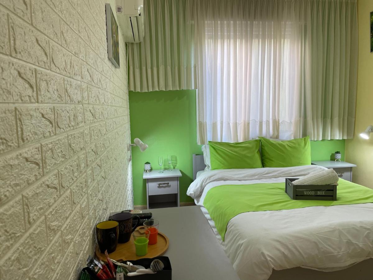 Breezot Yam Hotel Naharija Kültér fotó