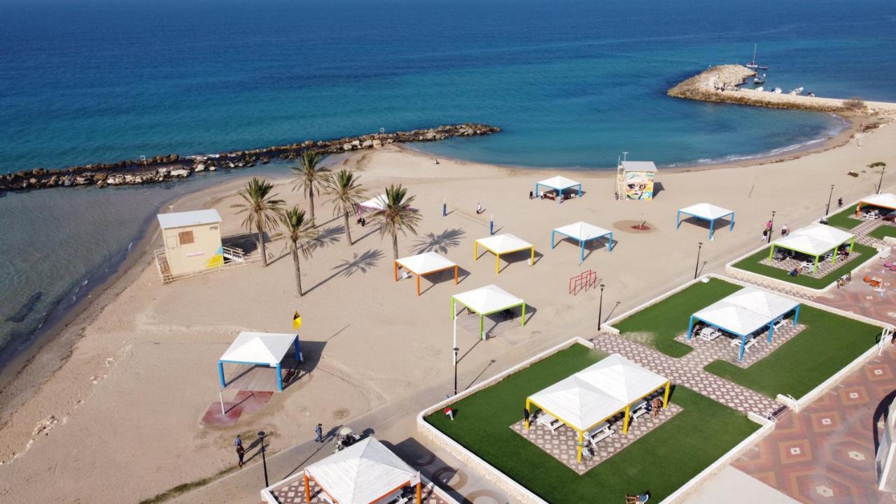 Breezot Yam Hotel Naharija Kültér fotó