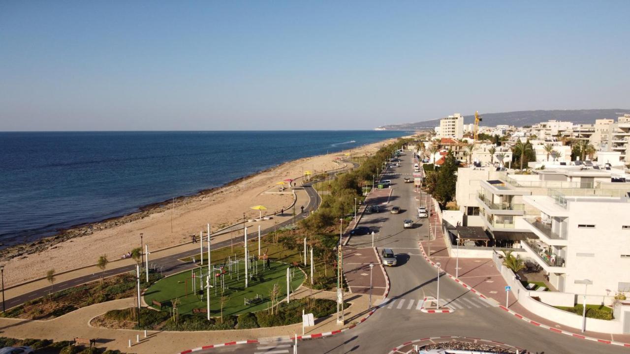 Breezot Yam Hotel Naharija Kültér fotó