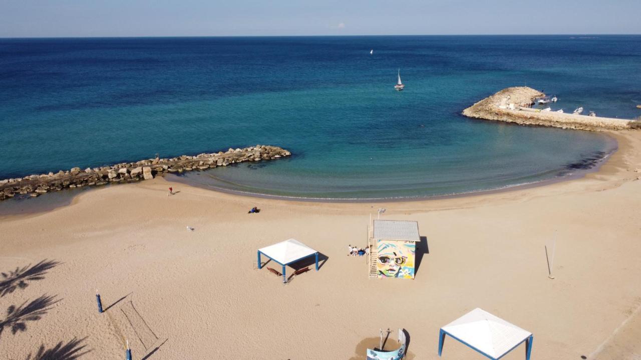 Breezot Yam Hotel Naharija Kültér fotó