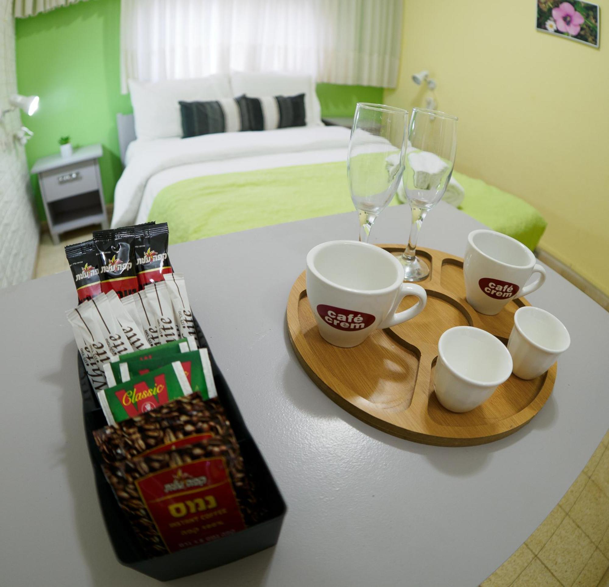Breezot Yam Hotel Naharija Kültér fotó